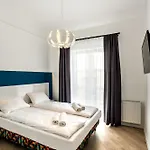 Nowa Kamienica Centrum Szymanowskiego 22a 4*