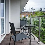 公寓式酒店 Nowa Kamienica Centrum Szymanowskiego 22a 4*