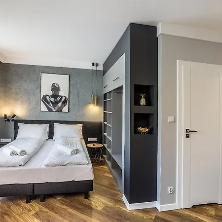 Nowa Kamienica Centrum Szymanowskiego 22a Apartmanhotel 4*