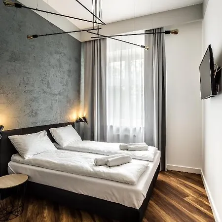 Aparthotel Nowa Kamienica Centrum Szymanowskiego 22a 3*