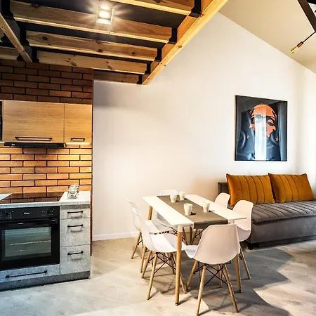 Nowa Kamienica Centrum Szymanowskiego 22a 4* Częstochowa