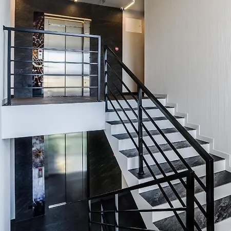 Aparthotel Nowa Kamienica Centrum Szymanowskiego 22a 3*