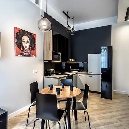 Nowa Kamienica Centrum Szymanowskiego 22a Ченстохова