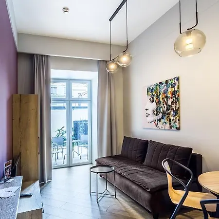 Nowa Kamienica Centrum Szymanowskiego 22a 4*