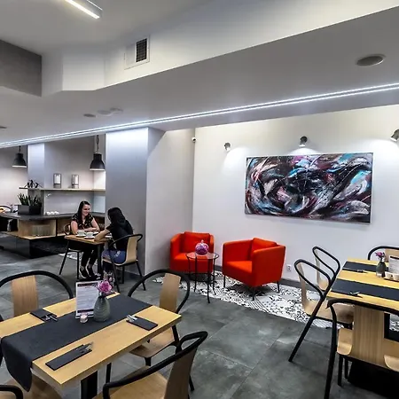 Nowa Kamienica Centrum Szymanowskiego 22a 3*