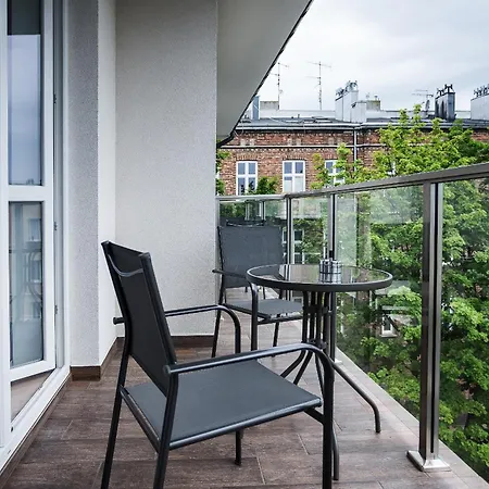 Aparthotel Nowa Kamienica Centrum Szymanowskiego 22a 3*