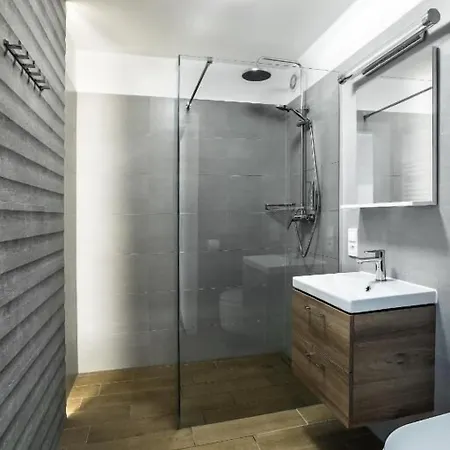 Nowa Kamienica Centrum Szymanowskiego 22a Ченстохова