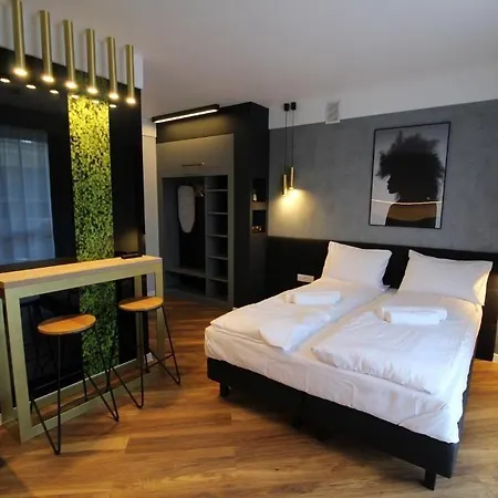 Nowa Kamienica Centrum Szymanowskiego 22a 4*