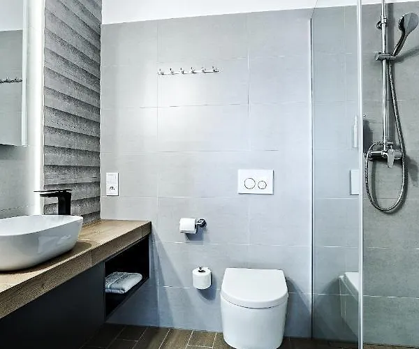 Nowa Kamienica Centrum Szymanowskiego 22a 4*