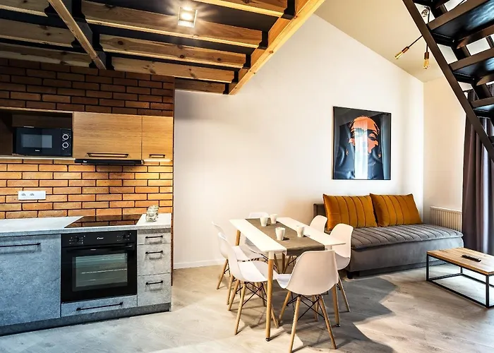 Nowa Kamienica Centrum Szymanowskiego 22a 4* Częstochowa