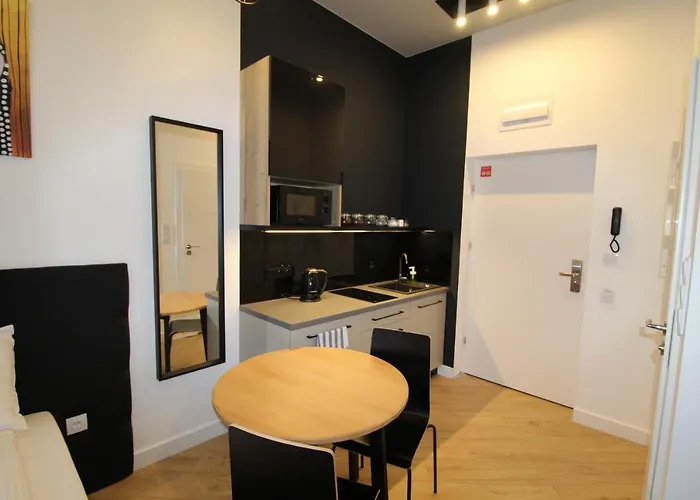 Nowa Kamienica Centrum Szymanowskiego 22a Apartahotel Częstochowa